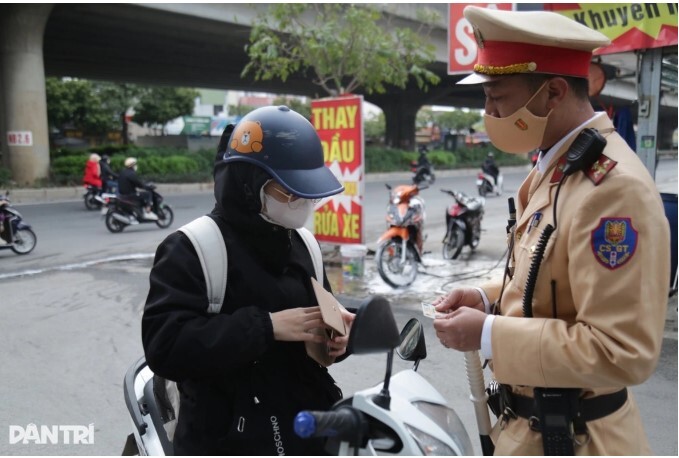 Thực hư thông tin kiểm tra giấy khám sức khỏe của các tài xế?