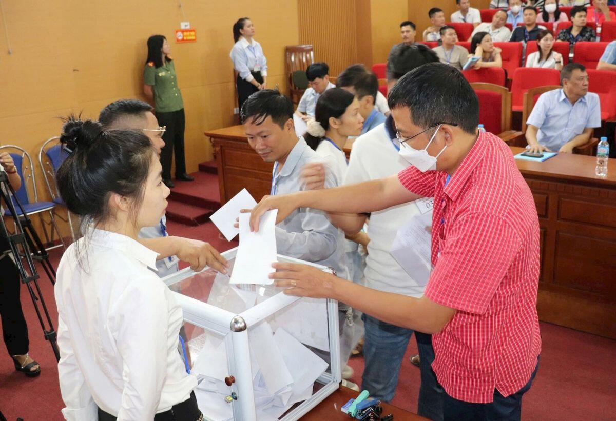 Tăng mức đặt cọc đấu giá đất lên tới 50%, bỏ cọc có thể bị cấm đấu giá tới 5 năm