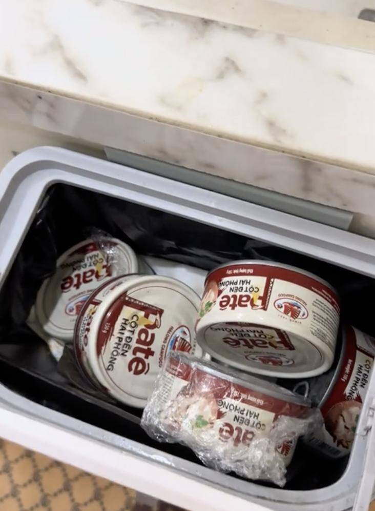 Làn sóng phẫn nộ: Người dân đồng loạt vứt bỏ Pate Cột Đèn, tố ‘bị phản bội niềm tin’!