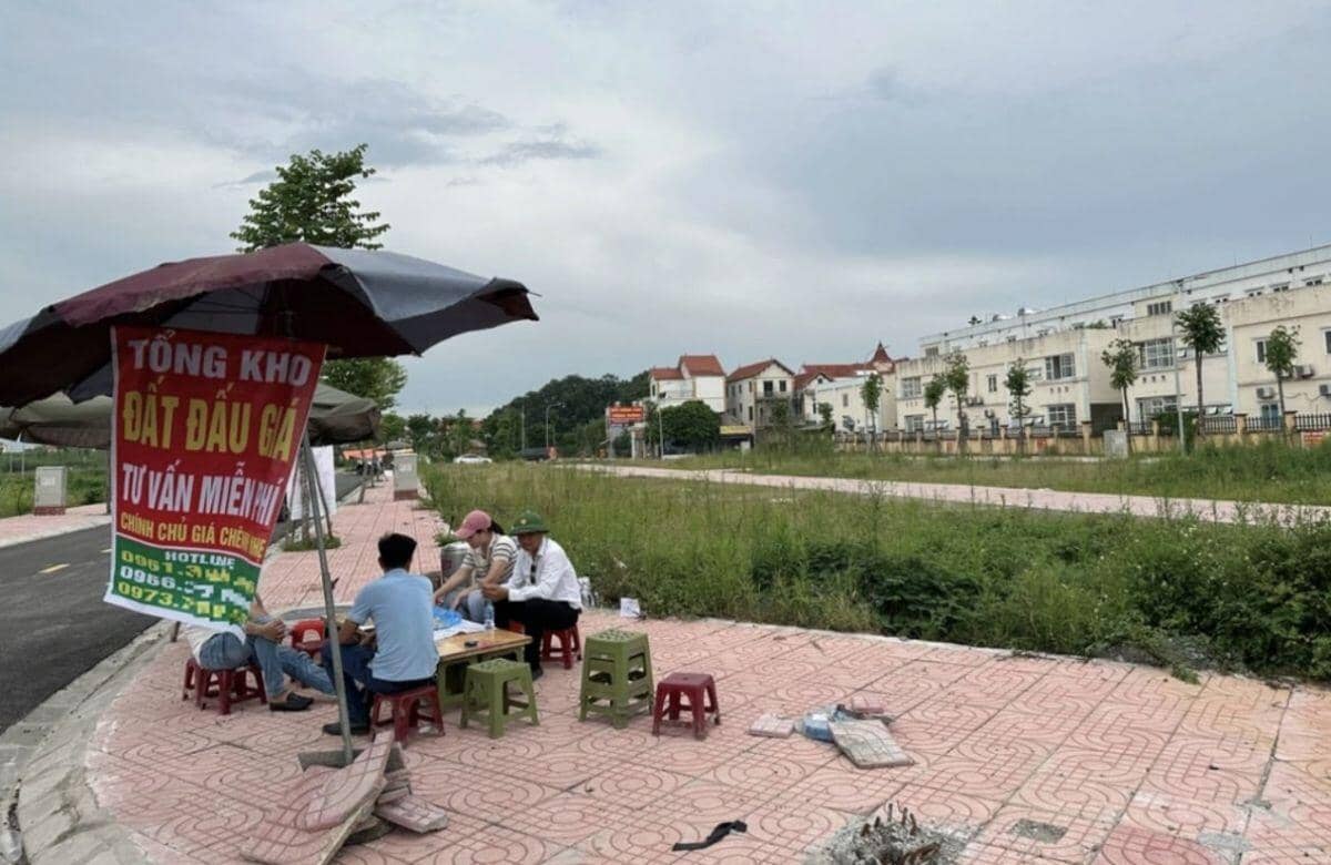 Đầu cơ bất động sản sắp “hết đất sống”?