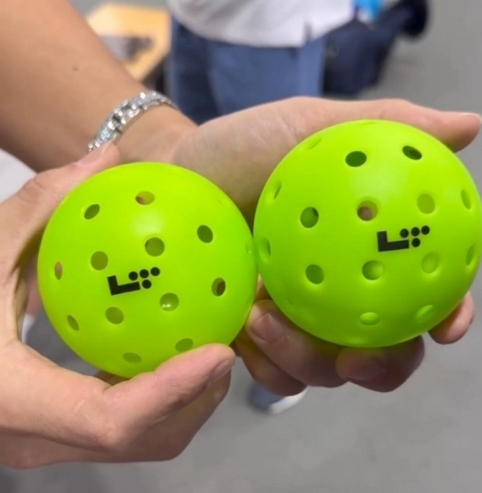 Nghi vấn bóng pickleball LT Pro 48 là bóng fake: Cộng đồng người chơi hoang mang
