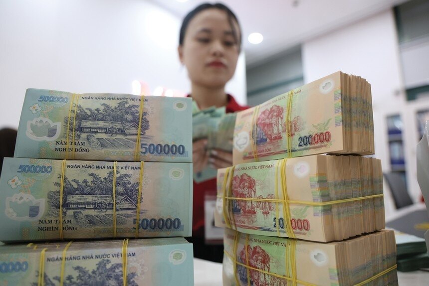 Lãi suất tăng, người mua nhà nên xuống tiền luôn hay chờ đợi?