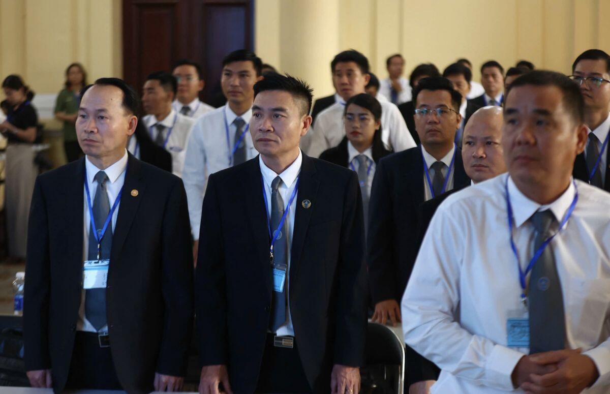 100 người của 'mạng lưới' cấp 218.000 phiếu thử nghiệm giả hầu tòa