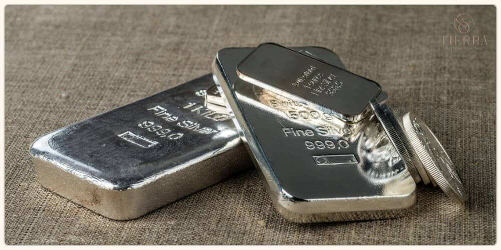 Giá bạc tăng nóng, nhanh hơn cả vàng: Nhà đầu tư có nên xuống tiền?