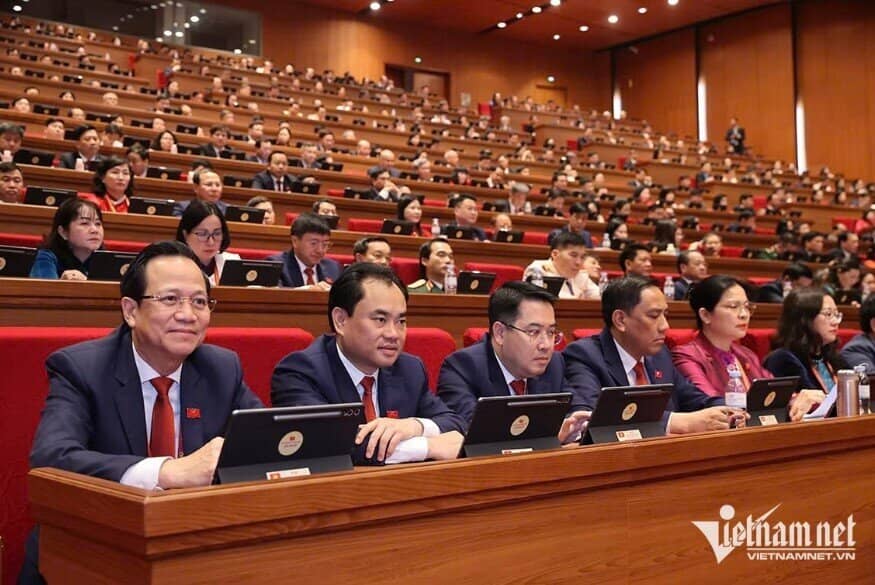 16 ủy viên Bộ Chính trị được bầu vào đoàn Chủ tịch Đại hội 14