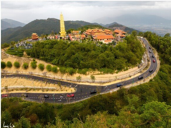 Dàn xe dâu “độc nhất vô nhị” trong đám cưới Minh Hoàng – Phương Nhi