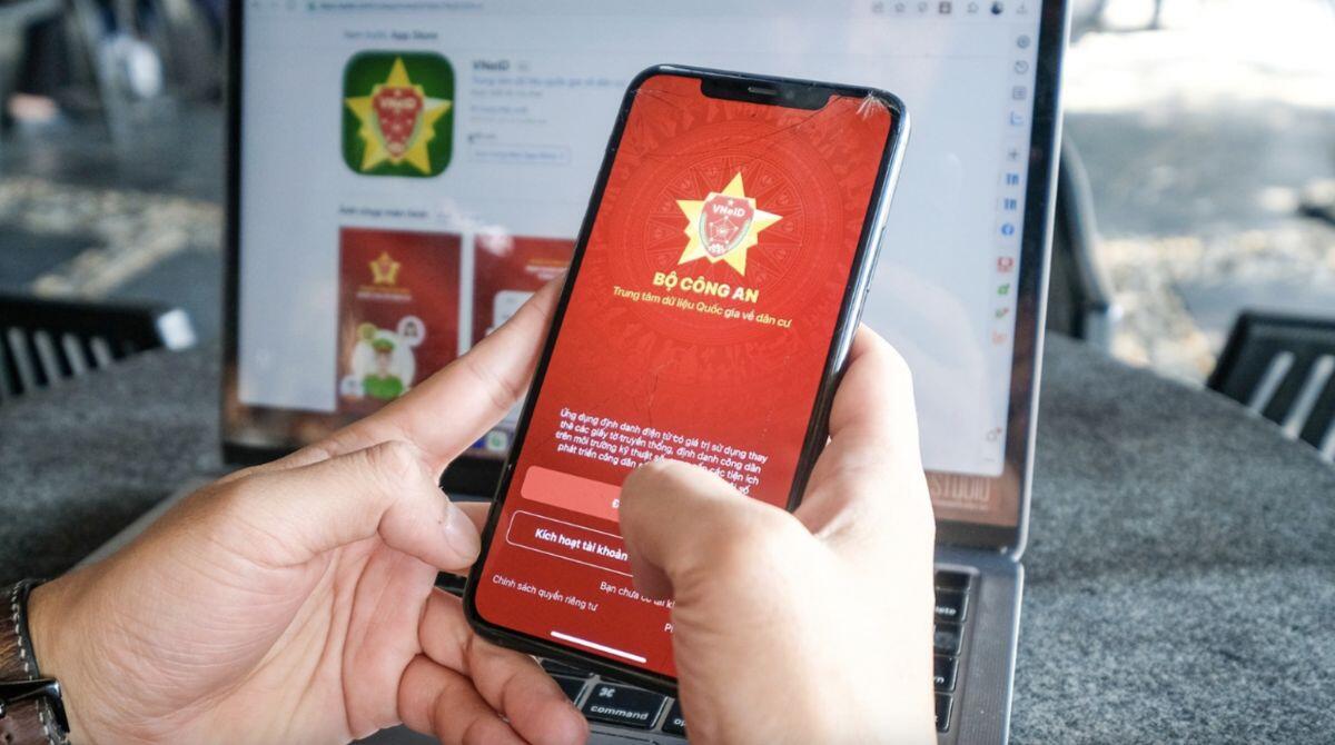 Chỉ vài phút trên VNeID, nhưng không làm có thể mất cả chục triệu tiền thuế