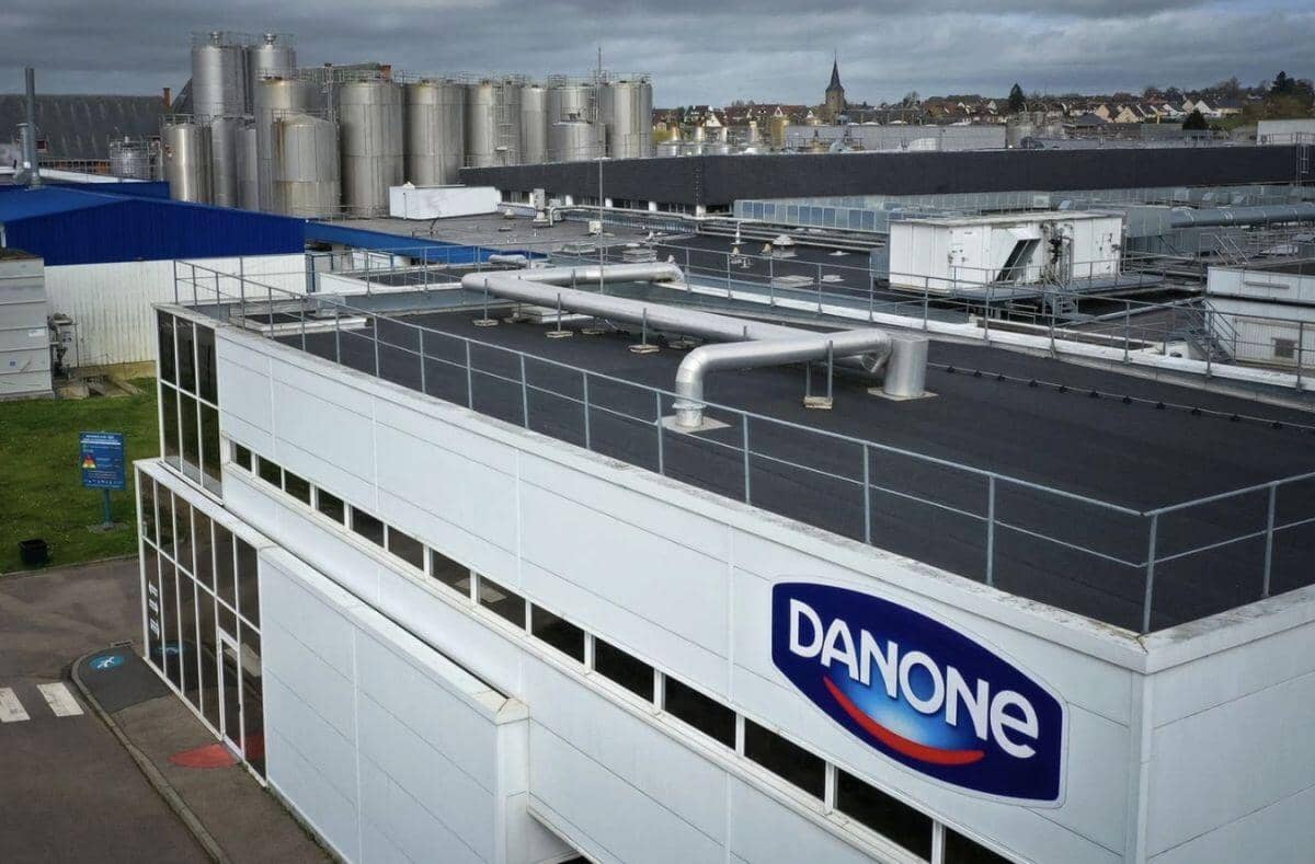 Nestlé, Danone lao đao vì nghi vấn sữa nhiễm cereulide: Hồi chuông cảnh báo cho ngành sữa