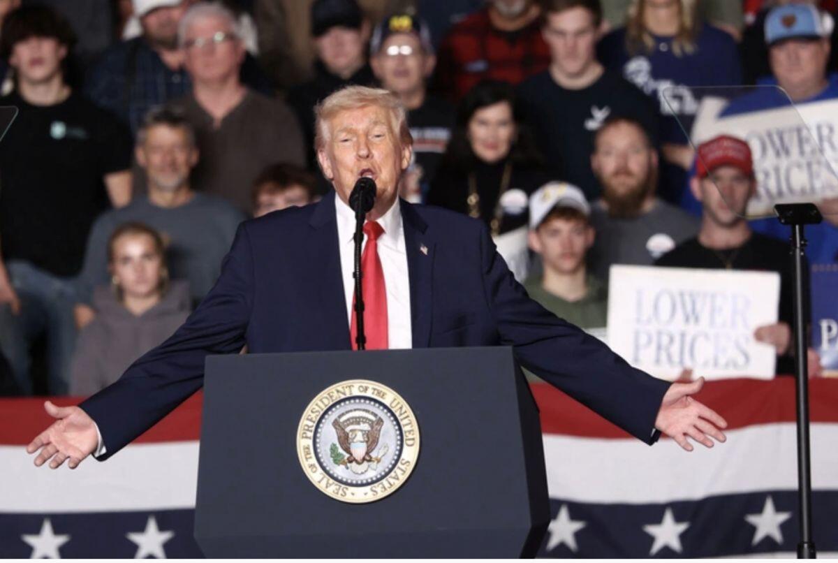 Trump nói Mỹ có thêm hạm đội tiến về Iran, căng thẳng Trung Đông leo thang