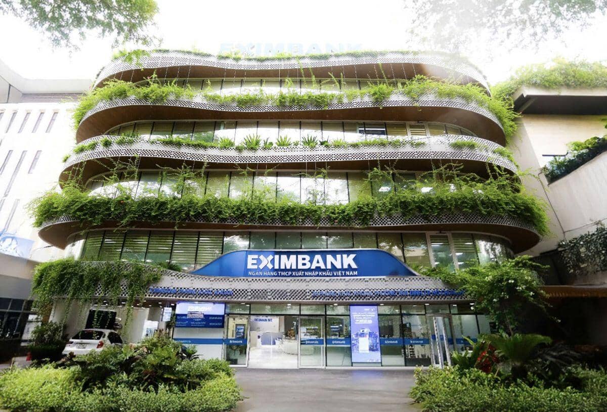 Eximbank báo lãi hơn 1.500 tỷ đồng, ưu tiên dự phòng rủi ro trong giai đoạn chuyển đổi