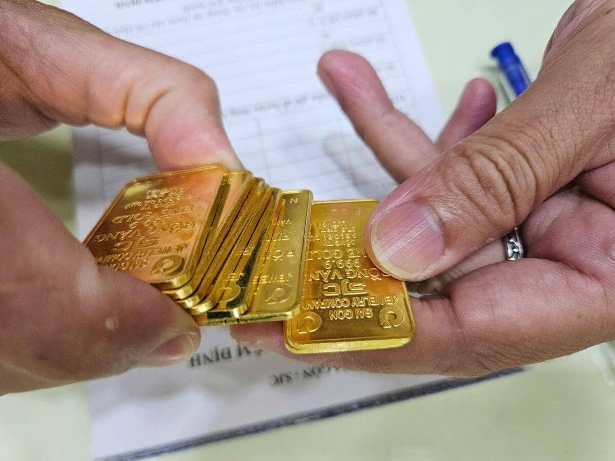 Giá vàng hôm nay 1/2/2026 rớt mạnh, vàng miếng SJC ‘bốc hơi’ 9 triệu đồng