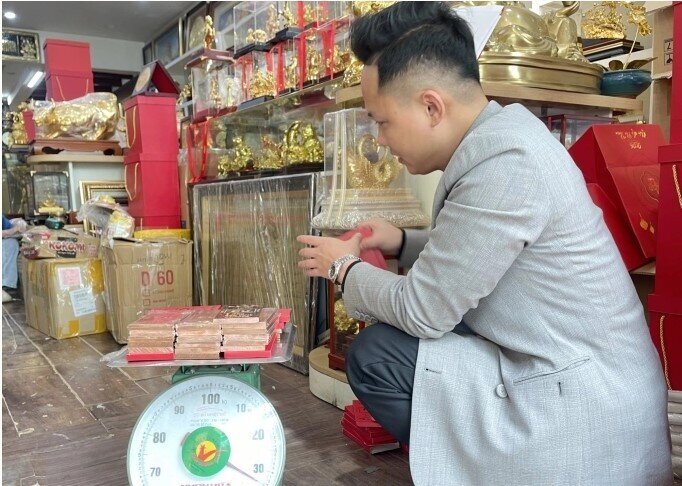 Tích trữ đồng thỏi chờ tăng giá như vàng