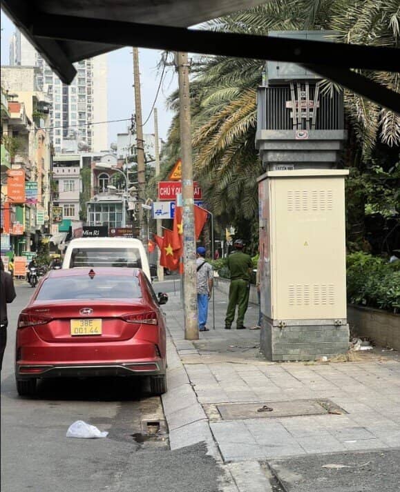 'Ra đường làm gì cũng sợ phạt nguội'