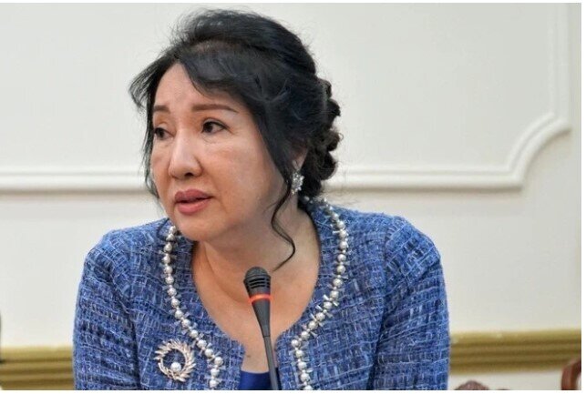 Mẹ 'Cường đô la' nợ công ty bao nhiêu tiền?