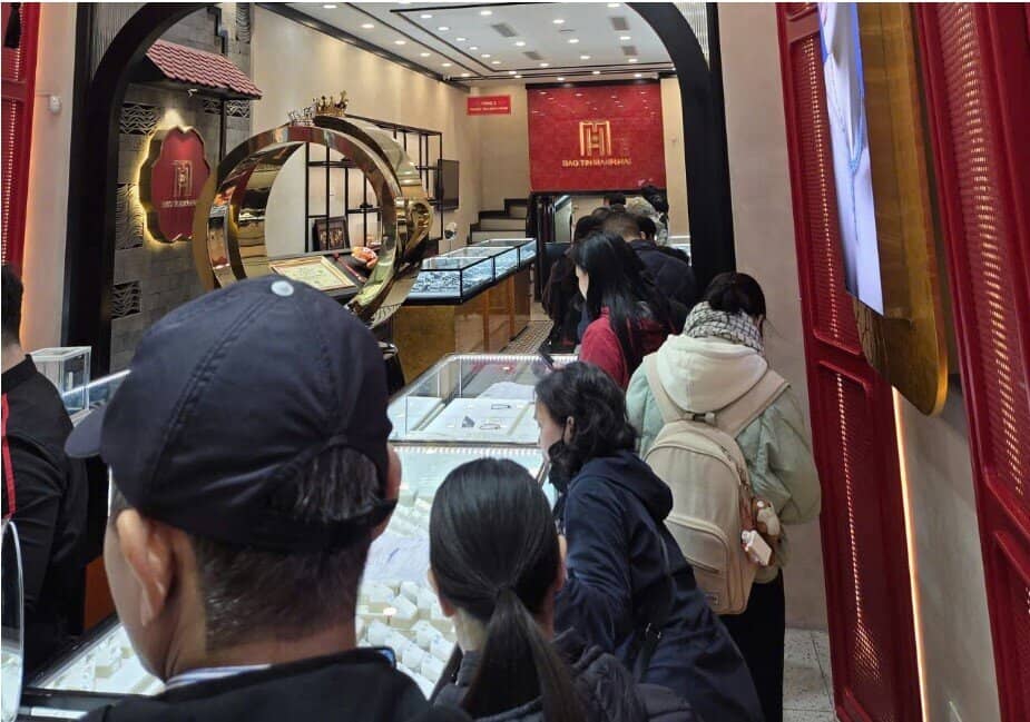 Hội đồng Vàng Thế giới: Giá vàng tăng vọt, giảm sốc và diễn biến tiếp theo