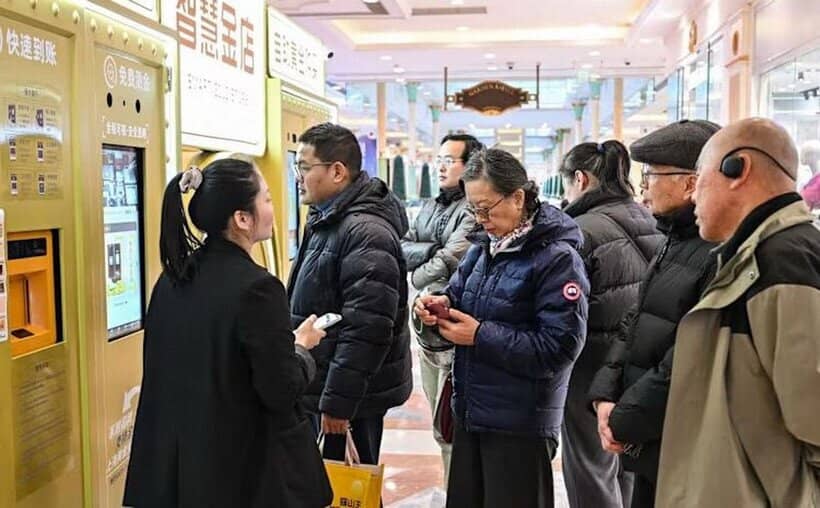 Cơn sốt "nấu vàng" lấy tiền mặt tại Trung Quốc: Khi ATM không chỉ để rút tiền