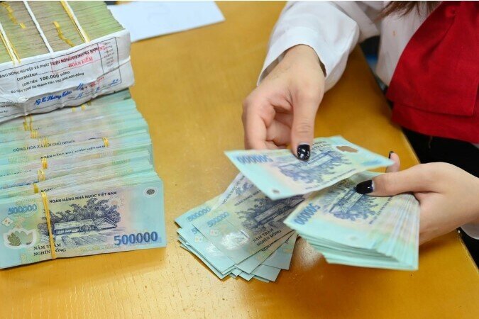 Lãi vay chạm ngưỡng 14%/năm, người mua nhà “toát mồ hôi” xoay tiền