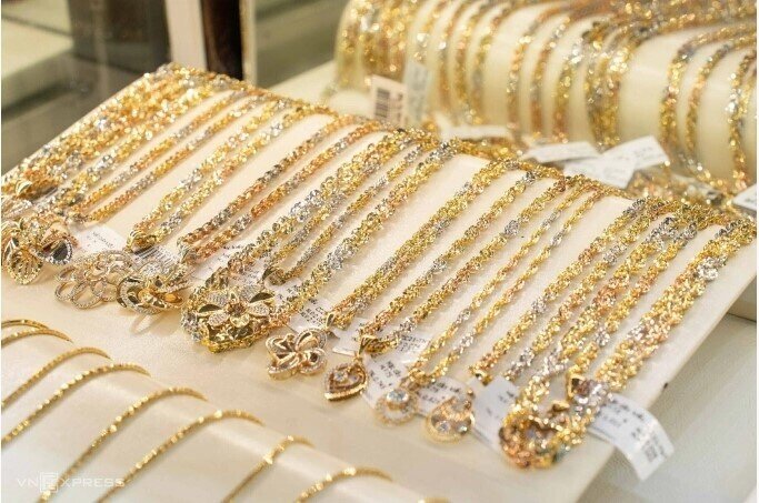 Giá vàng quay đầu giảm hơn 4 triệu đồng
