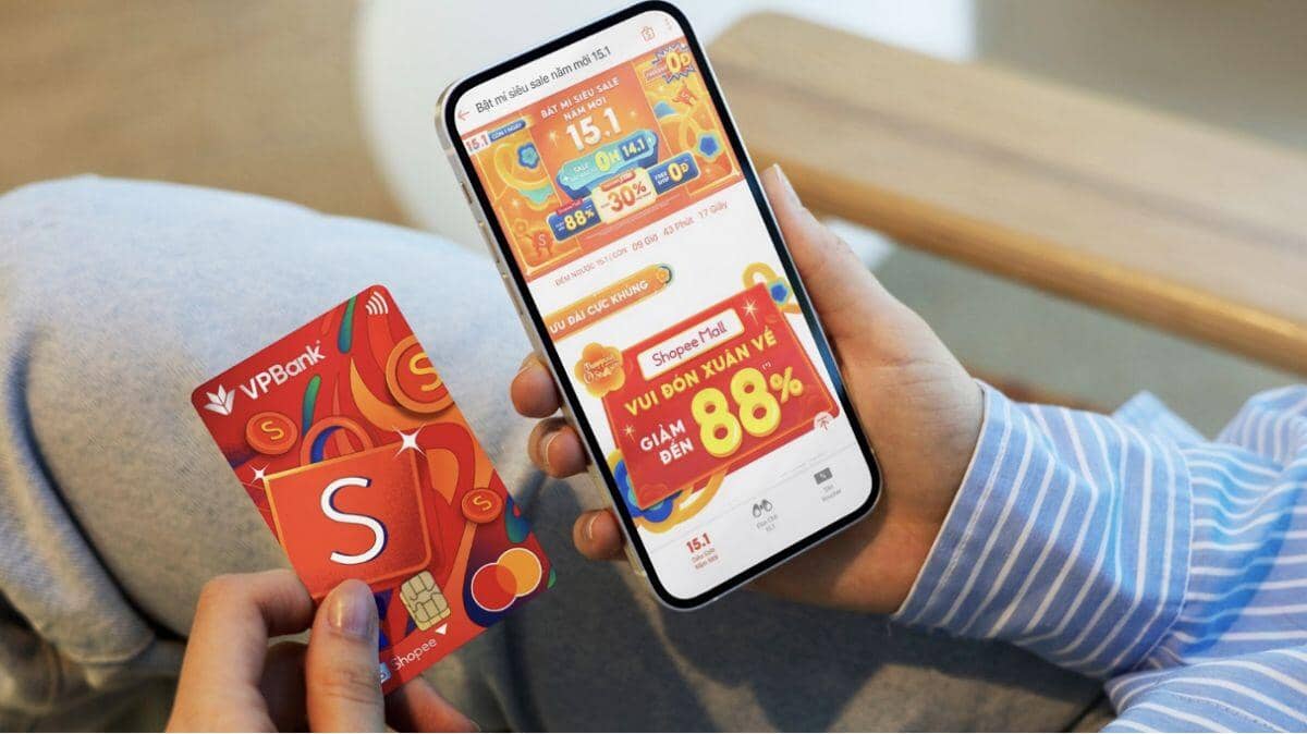 Nhẹ gánh sắm Tết nhờ bí kíp VPBank S Rewards Mastercard