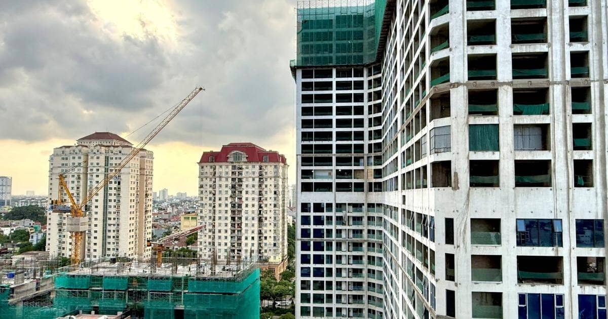 Lãi suất tăng, bất động sản chịu sức ép kép