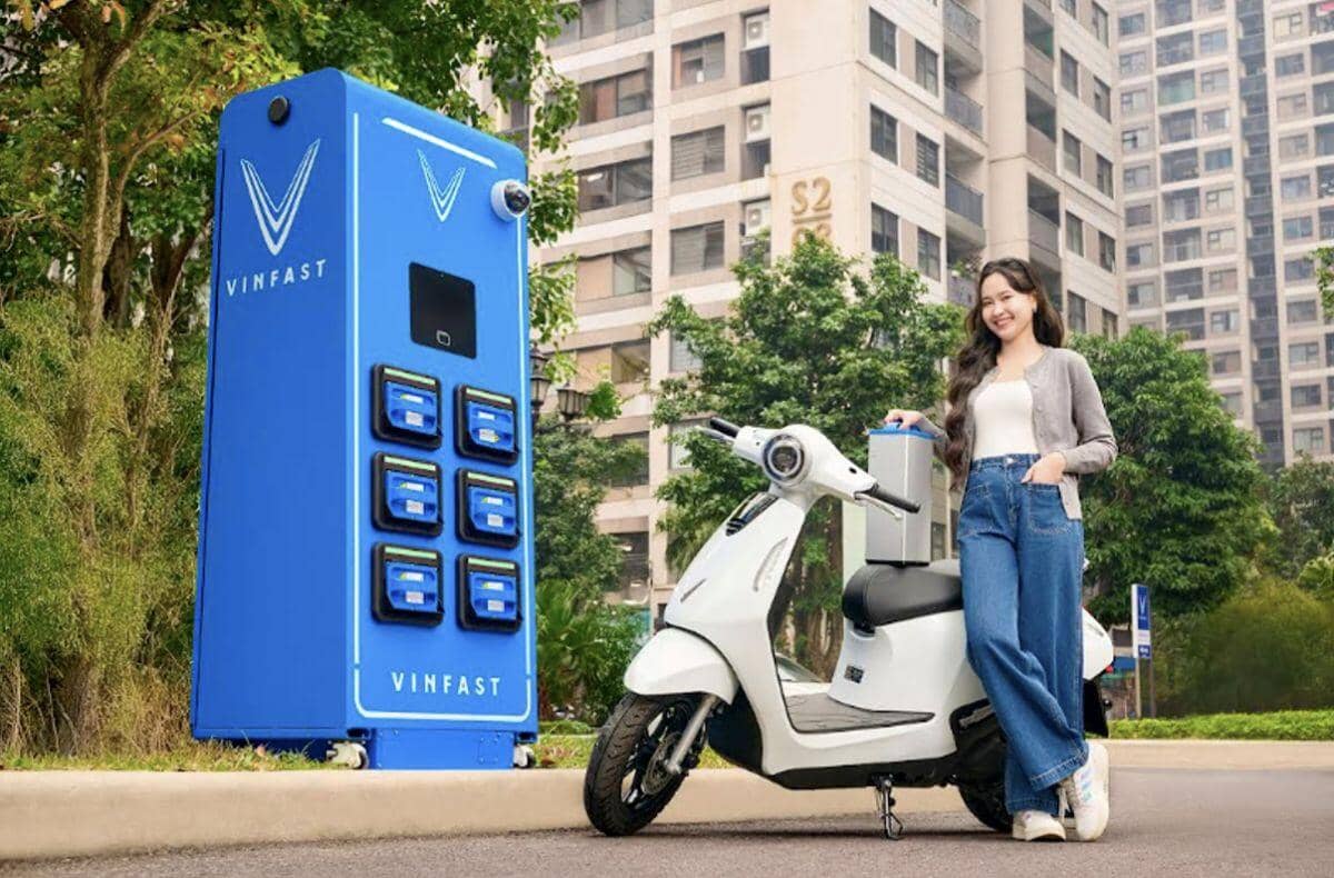 VinFast tặng quà Tết “khủng” - Lên tới 3 năm sạc pin miễn phí cho khách hàng