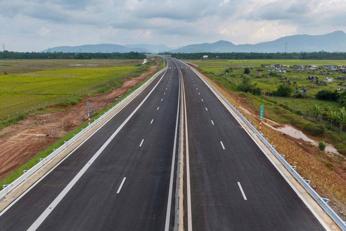 Đèo Cả (HHV) liên tiếp trúng thầu quản lý vận hành các dự án thành phần cao tốc Bắc – Nam