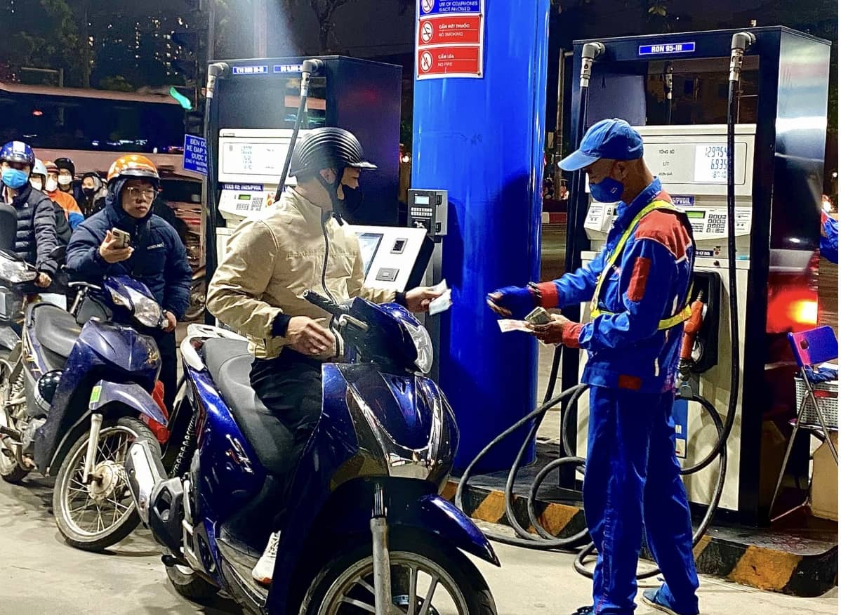 Hơn 20 thương nhân xăng dầu rút khỏi thị trường: Bộ Công Thương lên tiếng về nguồn cung năm 2026