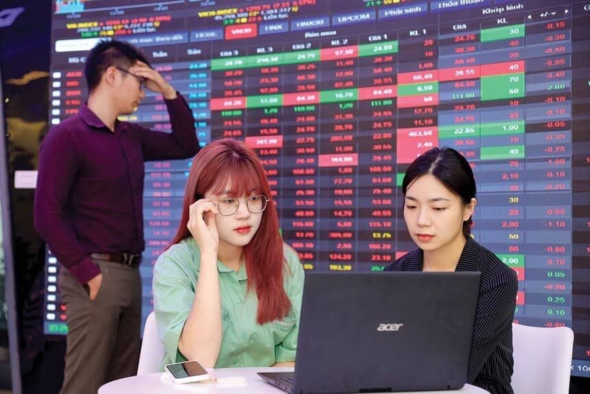 Phòng thủ trước kỳ nghỉ dài