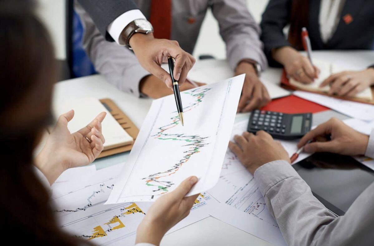 Bất ngờ nước đi của một CTCK: Lỗ vẫn chi trăm tỷ mua cổ phần doanh nghiệp nợ khủng