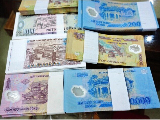 Công an cảnh báo khẩn: Đổi tiền lẻ trái phép trên MXH có thể mất trắng, còn bị phạt tới 40 triệu đồng