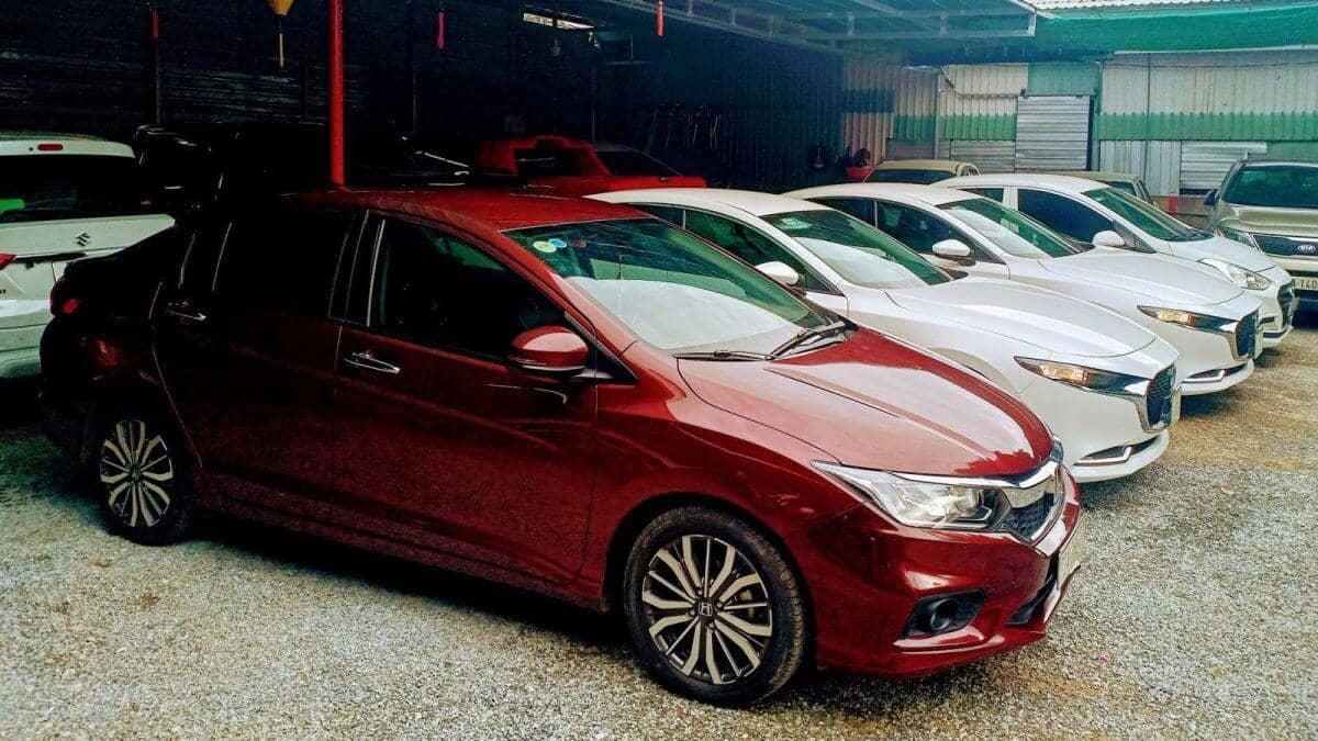 Thuê xe tự lái cuối năm tăng cao, hàng loạt cơ sở đều báo hết xe