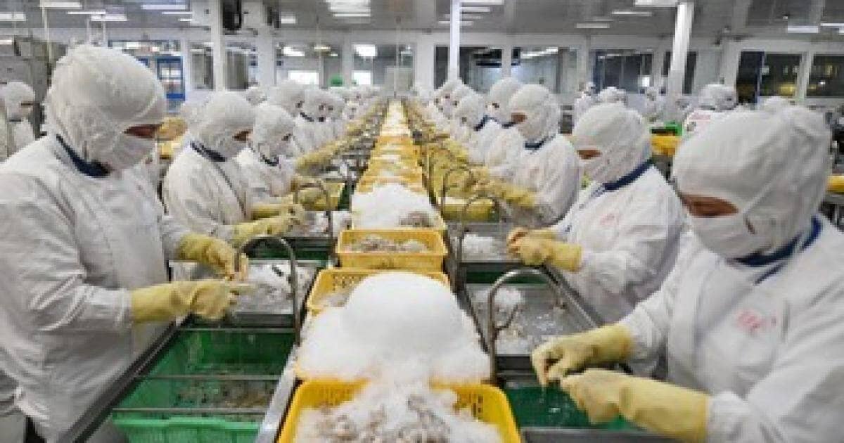 Kỳ tích gần 1.000 tỷ USD: Dấu hiệu chạm ngưỡng, cần bỏ tư duy ‘lớn nhanh’