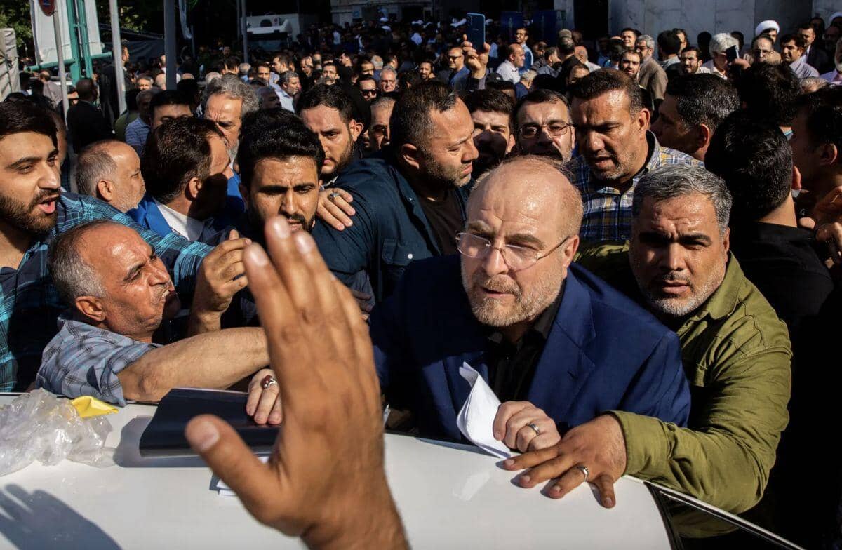 Iran kích hoạt kịch bản thời chiến, chuẩn bị đối phó nguy cơ xung đột với Mỹ