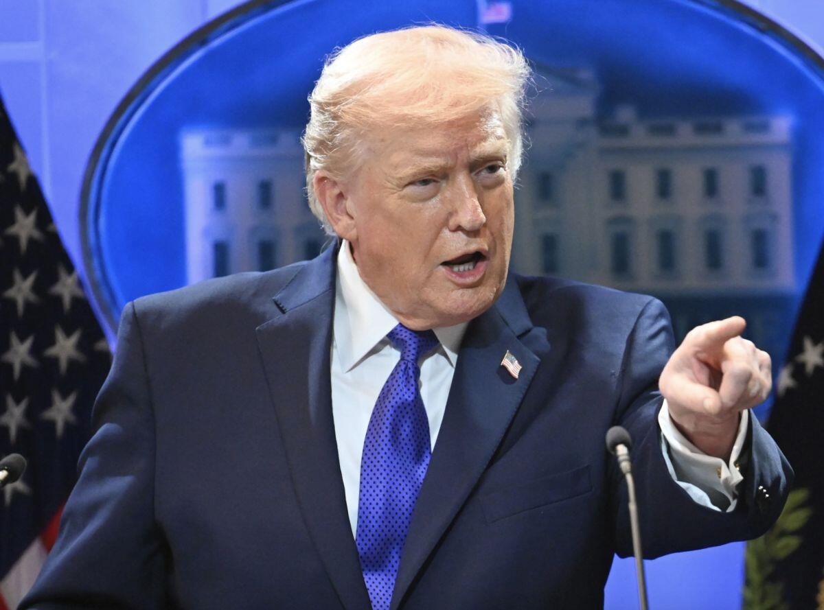 Tổng thống Mỹ Donald Trump chuẩn bị điều tra 6 ngành hàng, mở đường áp thuế mới