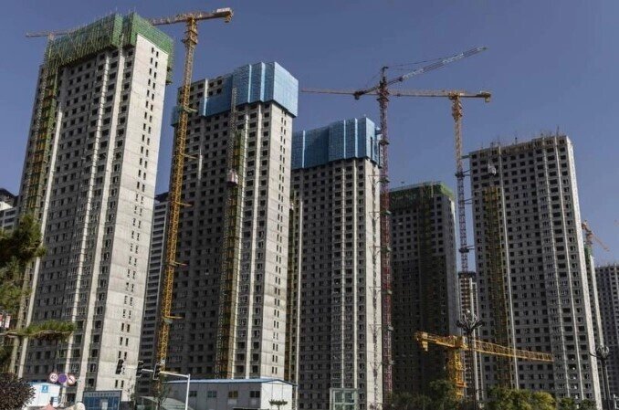 Nghịch lý 'vay tiền để bán nhà'