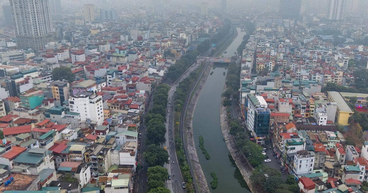 Hiện trạng đường Láng trước đề xuất chi 21.377 tỷ đồng mở rộng lên 53,5m