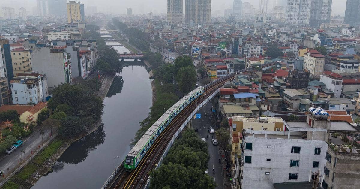 Hiện trạng đường Láng trước đề xuất chi 21.377 tỷ đồng mở rộng lên 53,5m