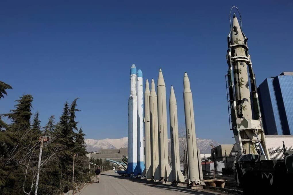 Mỹ - Iran: Phép thử hay sự tự hủy?