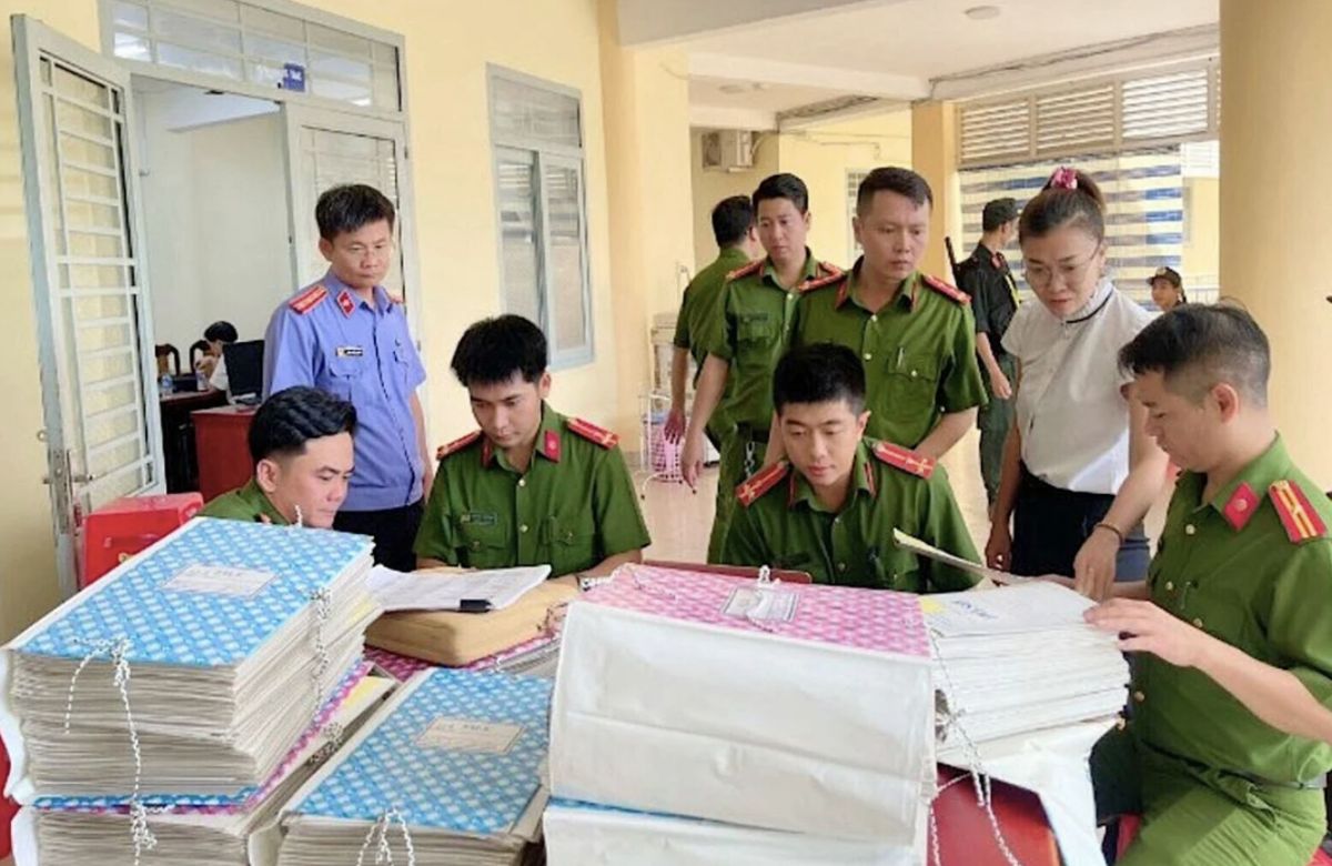 Khởi tố loạt cán bộ vụ đền bù sân bay Long Thành: Thu giữ hơn 10.000 hồ sơ