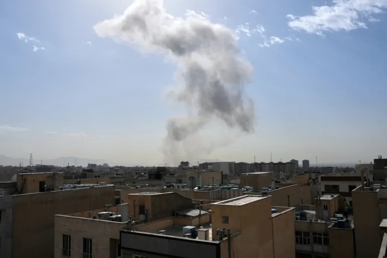 Nổ tại trung tâm Tehran