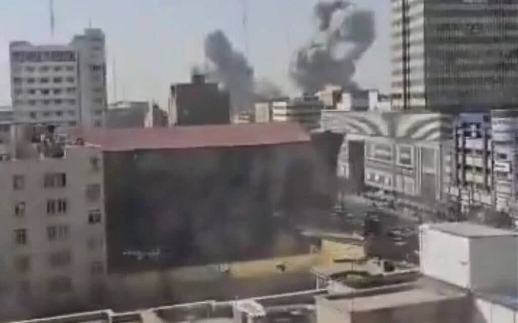 Mỹ tham chiến tấn công Iran