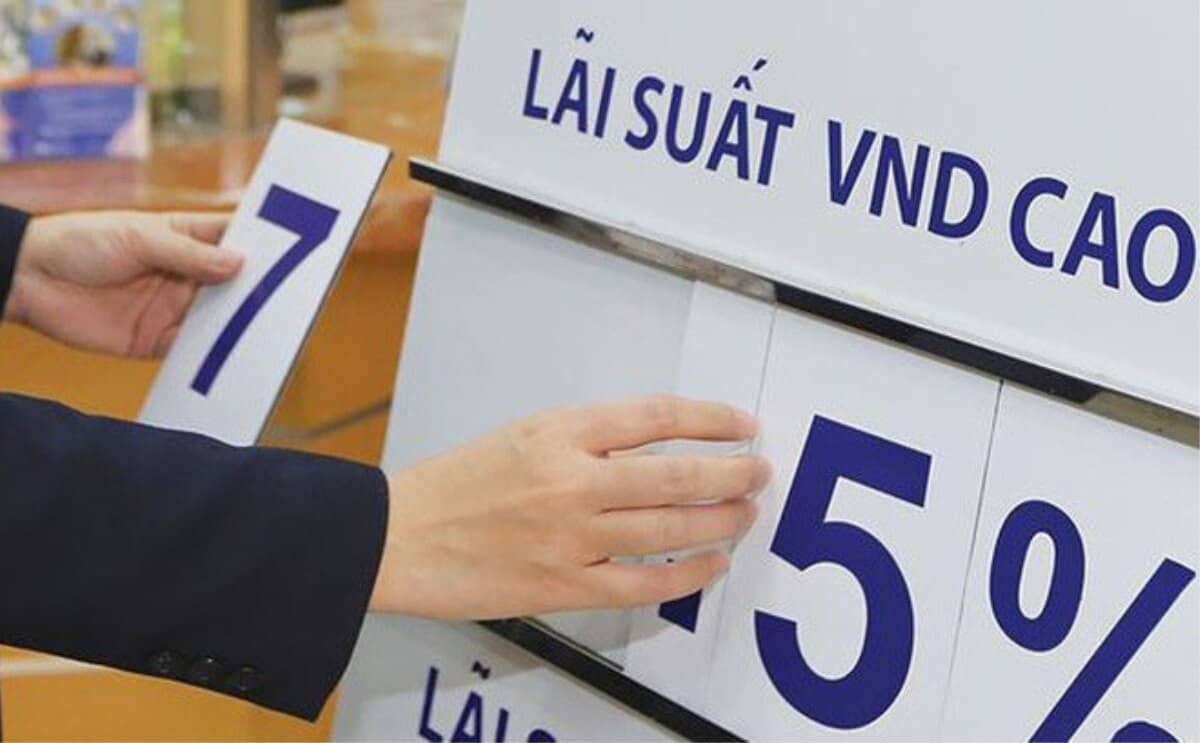 Chiến lược giữ tiền khi lãi suất chạm mốc 7%