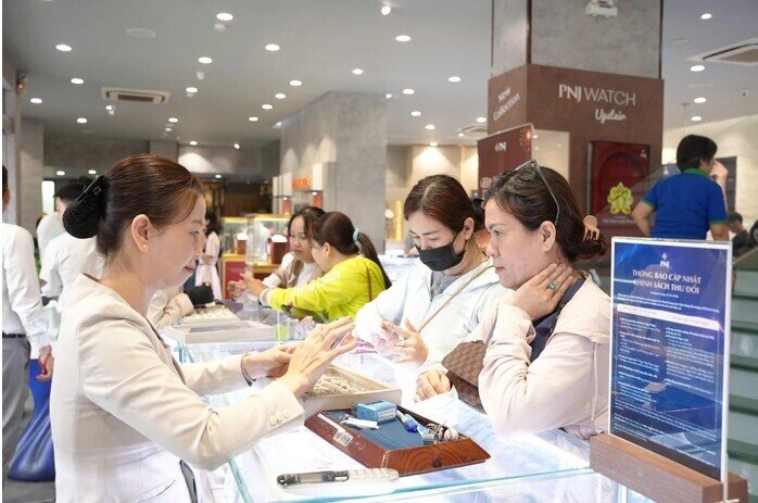 Sáng 4-3, giá vàng miếng SJC, vàng nhẫn rớt 5 triệu đồng/lượng