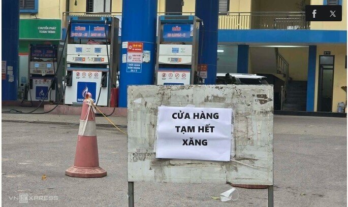 Cây xăng bán nhỏ giọt, treo biển hết hàng