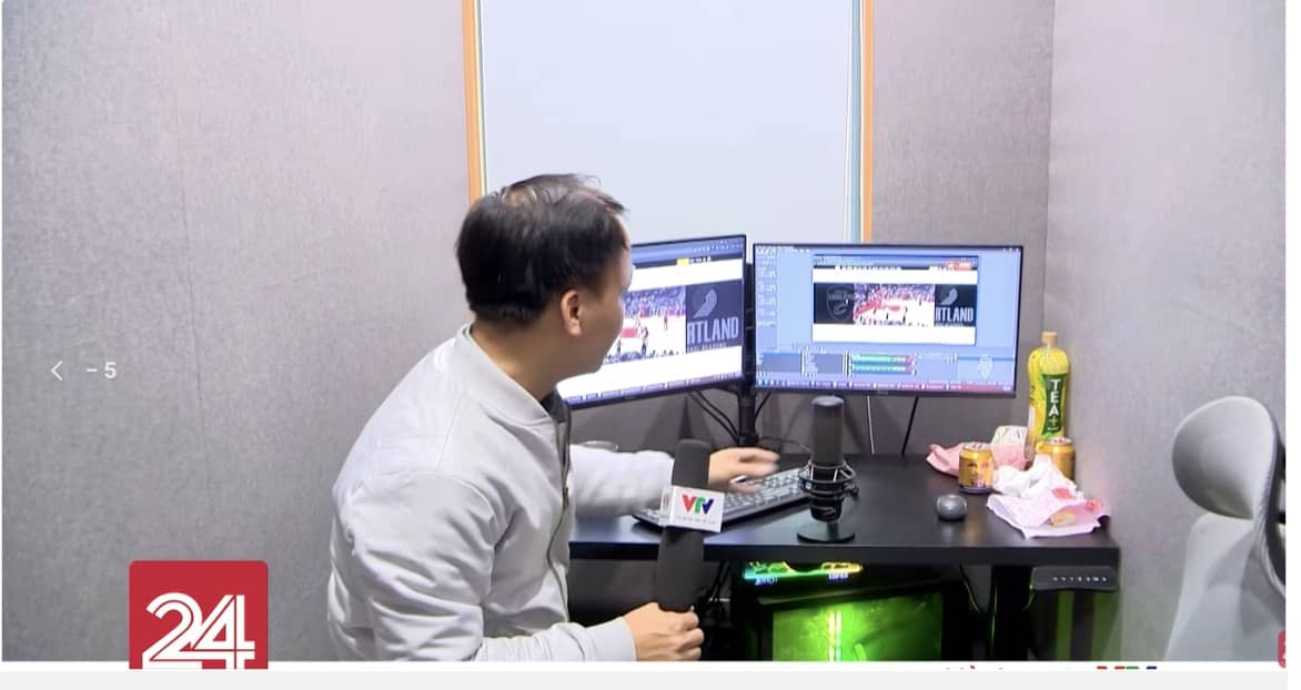 Bên trong “tổng hành dinh” Xôi Lạc TV ở Hà Nội: Lộ phòng thu kín như boongke, BLV làm việc xuyên đêm