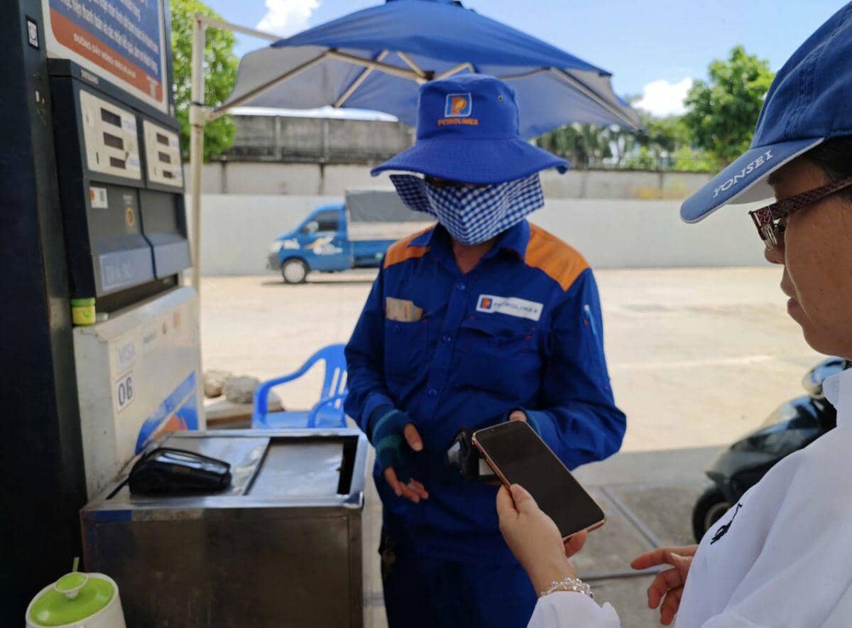 Xăng dầu tăng sốc trong 3 ngày, có loại vọt hơn 15.000 đồng