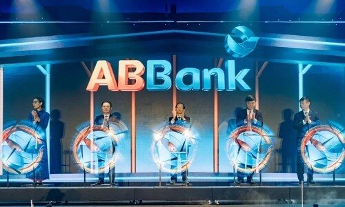 ABBank phân phối lại hơn 126 triệu cổ phiếu cho 24 cá nhân