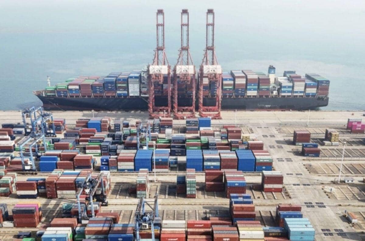 Xuất khẩu của Trung Quốc tăng vượt dự báo