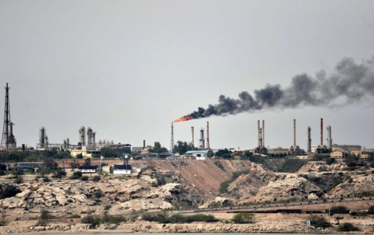 Đảo Kharg - 'huyết mạch dầu mỏ' Iran trong tầm ngắm của Mỹ