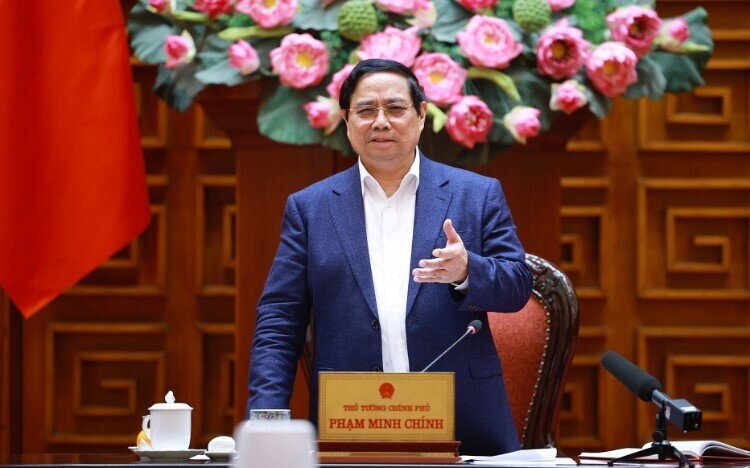 Thủ tướng kêu gọi người dân không hoảng hốt trước tình hình xăng dầu